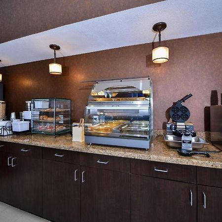 Americas Best Value Inn & Suites Cuero Exterior photo