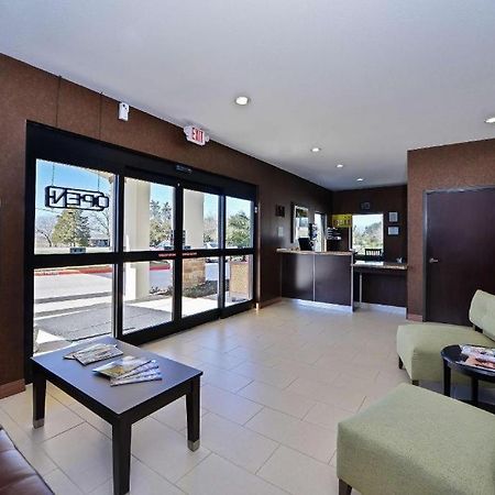 Americas Best Value Inn & Suites Cuero Exterior photo