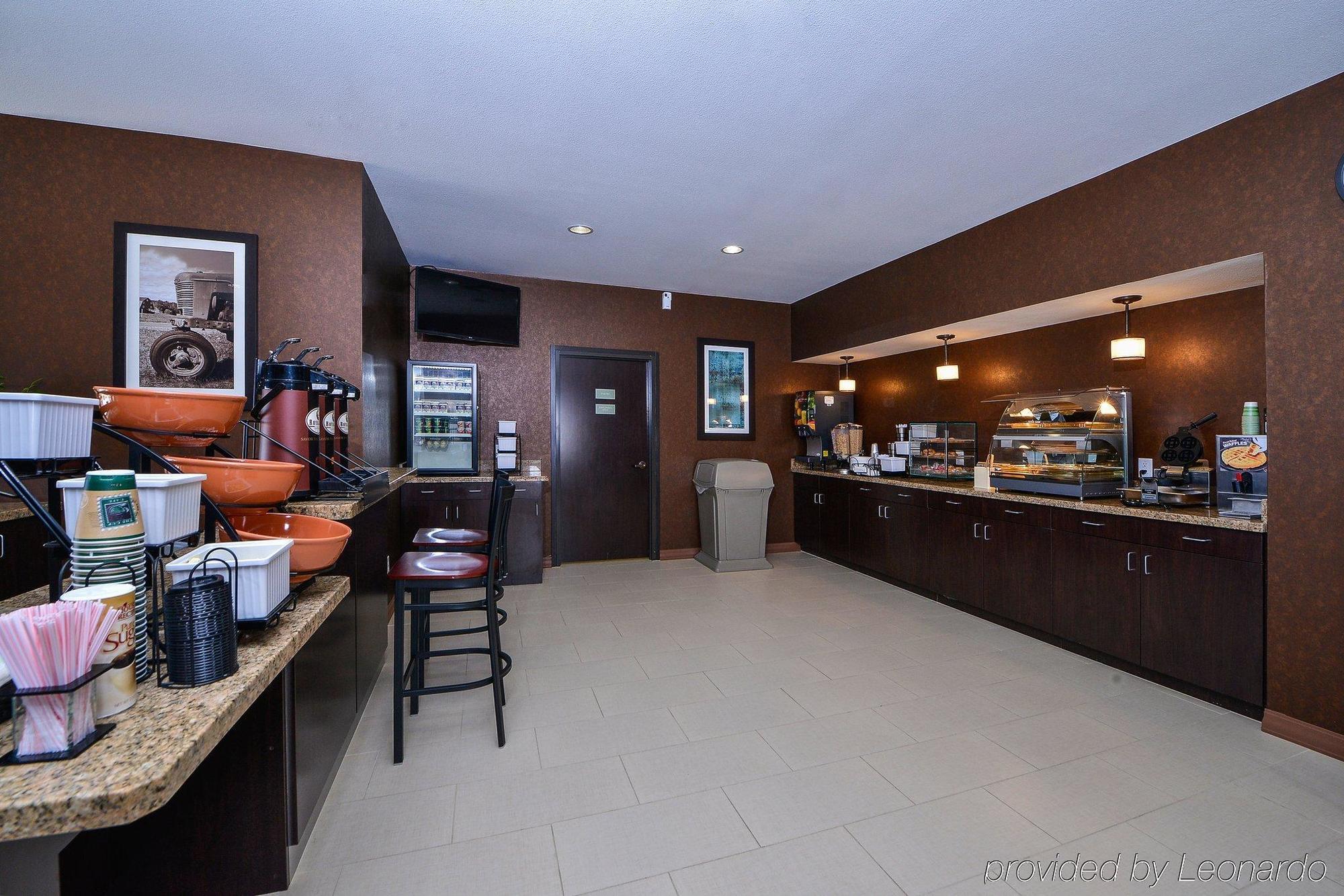 Americas Best Value Inn & Suites Cuero Exterior photo
